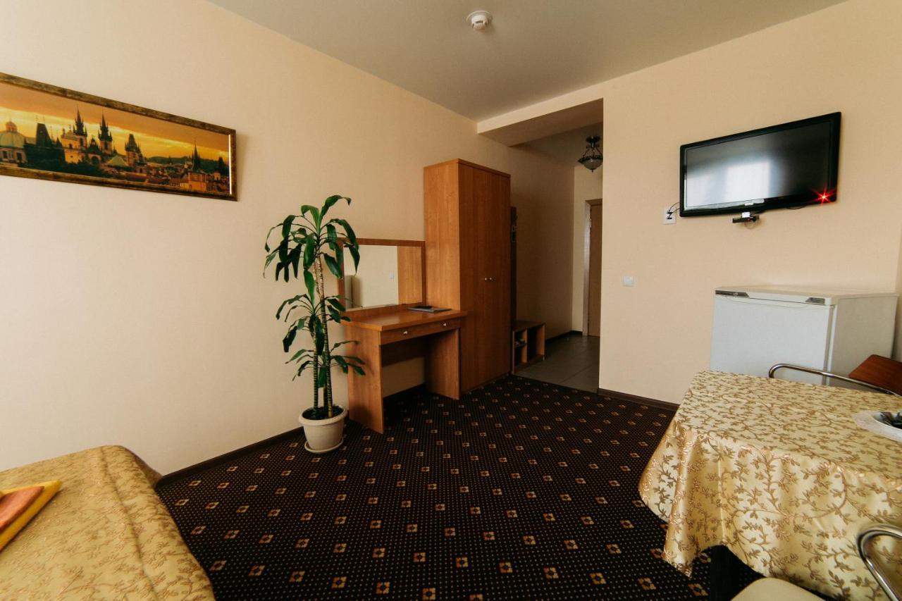 Hotel Praha Smolensk Room photo